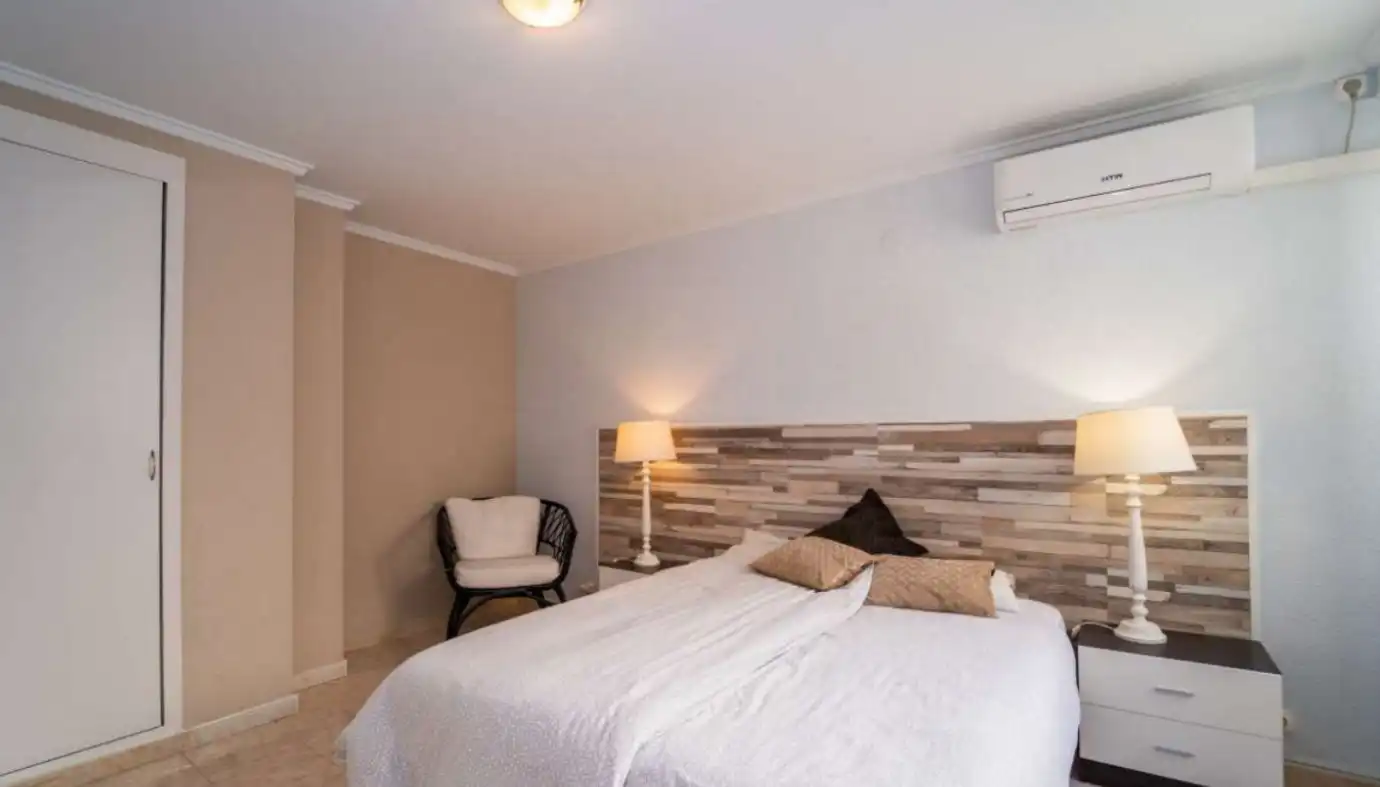 Habitación de Apartamento en venta en Calpe / Calp con Aire acondicionado, Calefacción y Jardín privado