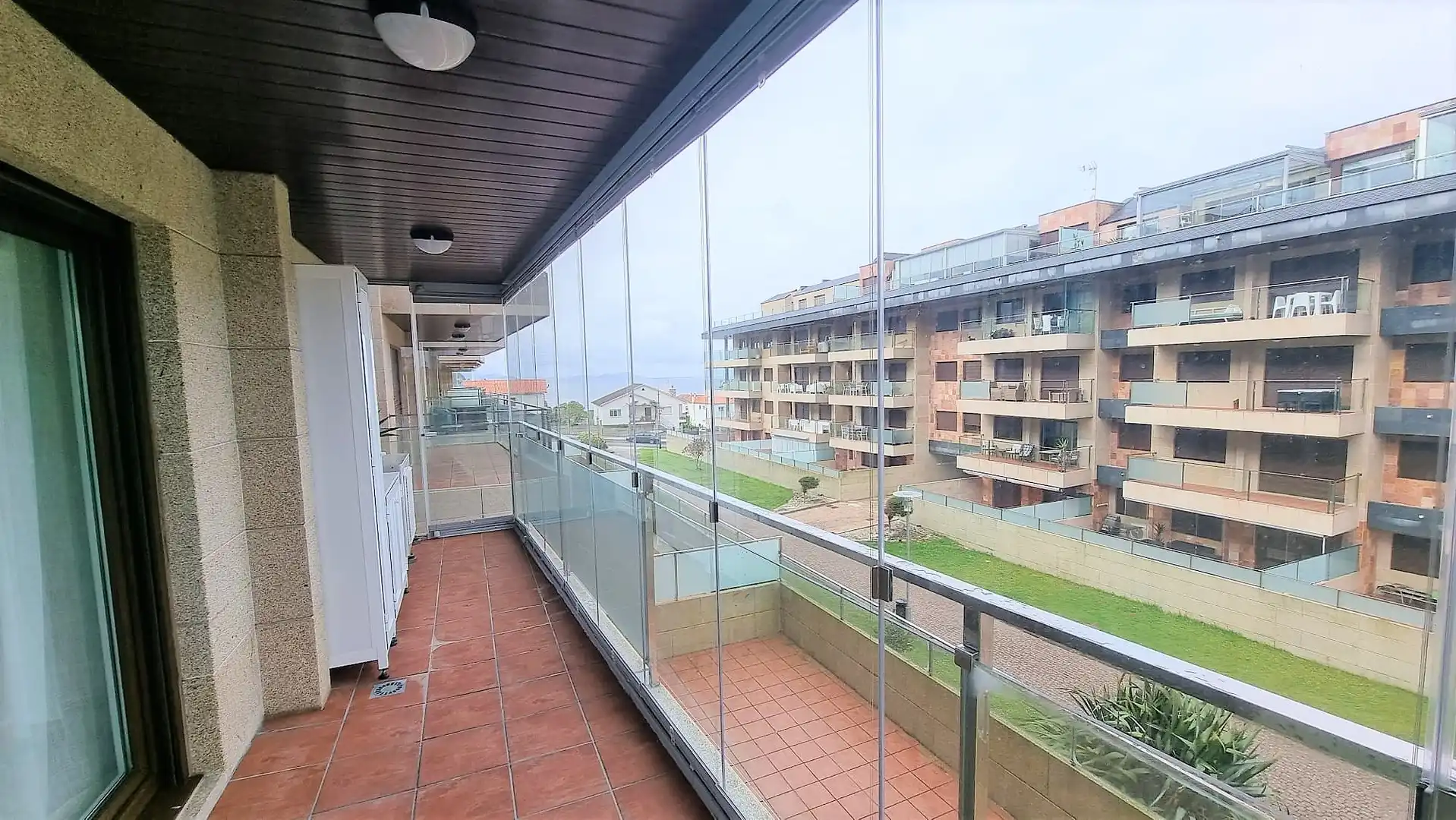 Terraza de Piso de alquiler en Cangas  con Aire acondicionado, Calefacción y Parquet