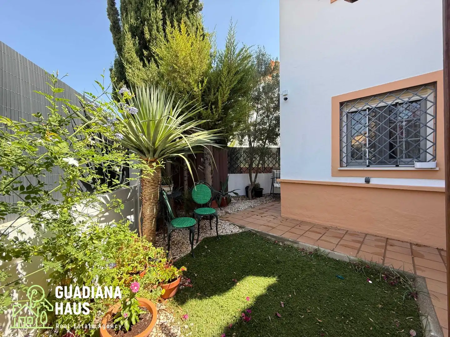 Jardí de Casa adosada en venda en Ayamonte amb Aire condicionat, Calefacció i Jardí privat