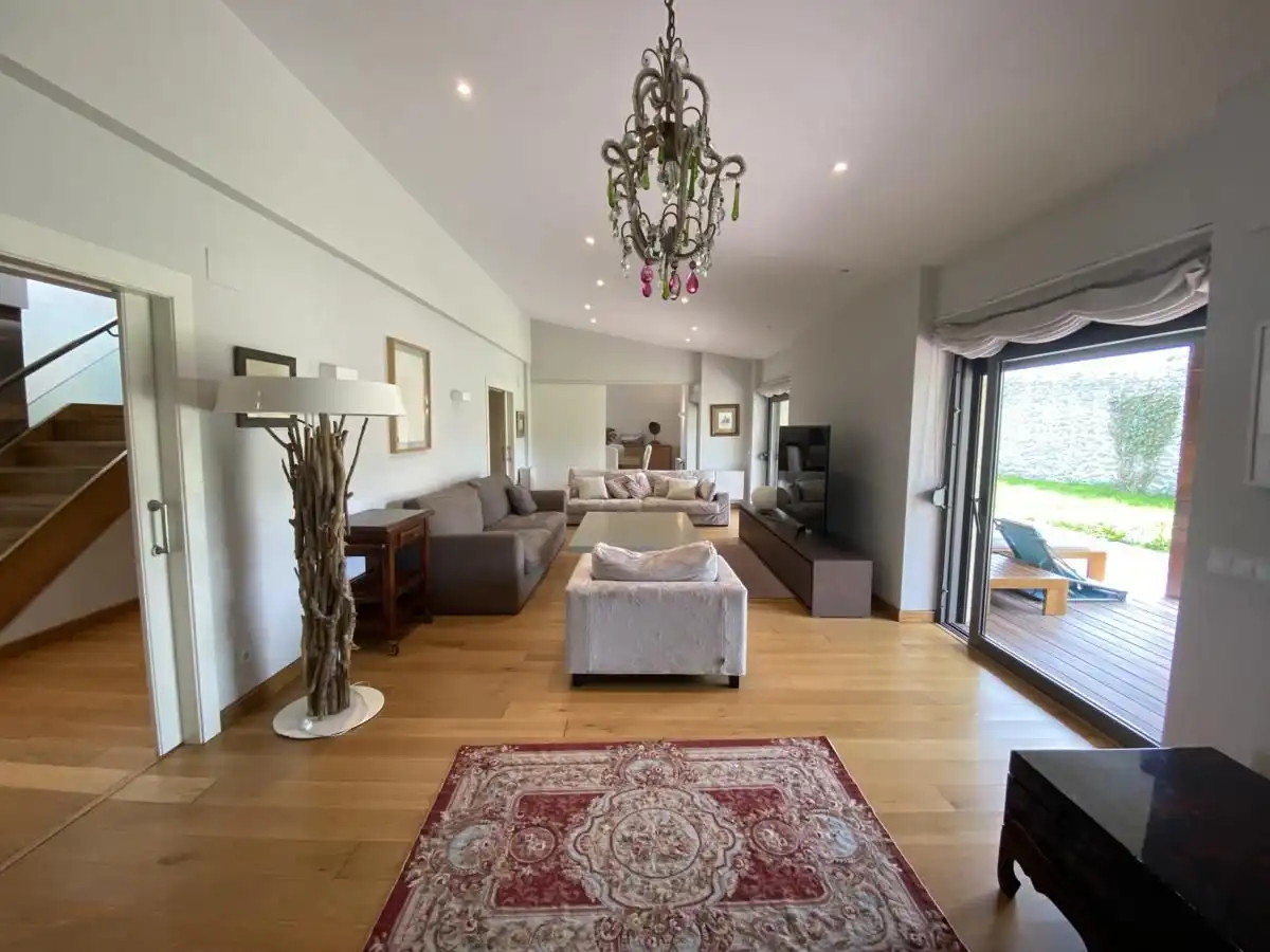 Sala de estar de Casa o chalet en venta en Llanes con Calefacción, Jardín privado y Terraza