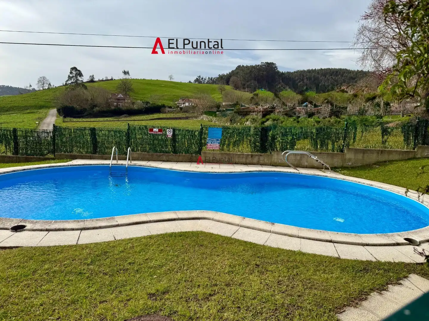 Schwimmbecken von Maisonette zum Verkauf in Piélagos mit Heizung, Parkett und Abstellraum