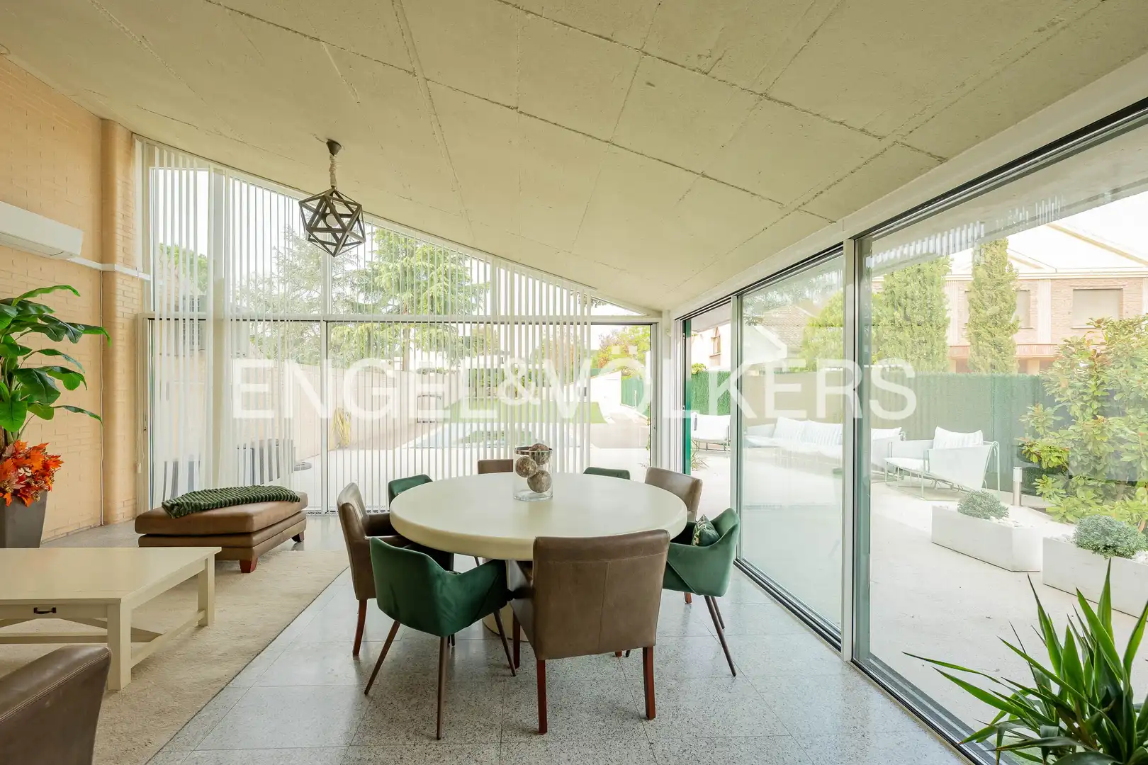 Terraza de Casa adosada de alquiler en Tres Cantos con Aire acondicionado, Calefacción y Jardín privado