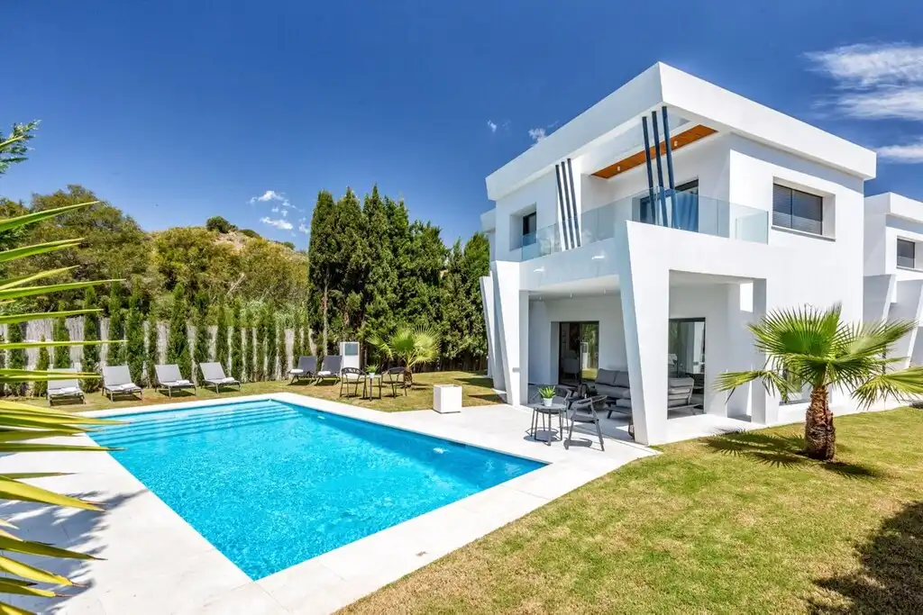 Xalet amb piscina en venda a Calahonda