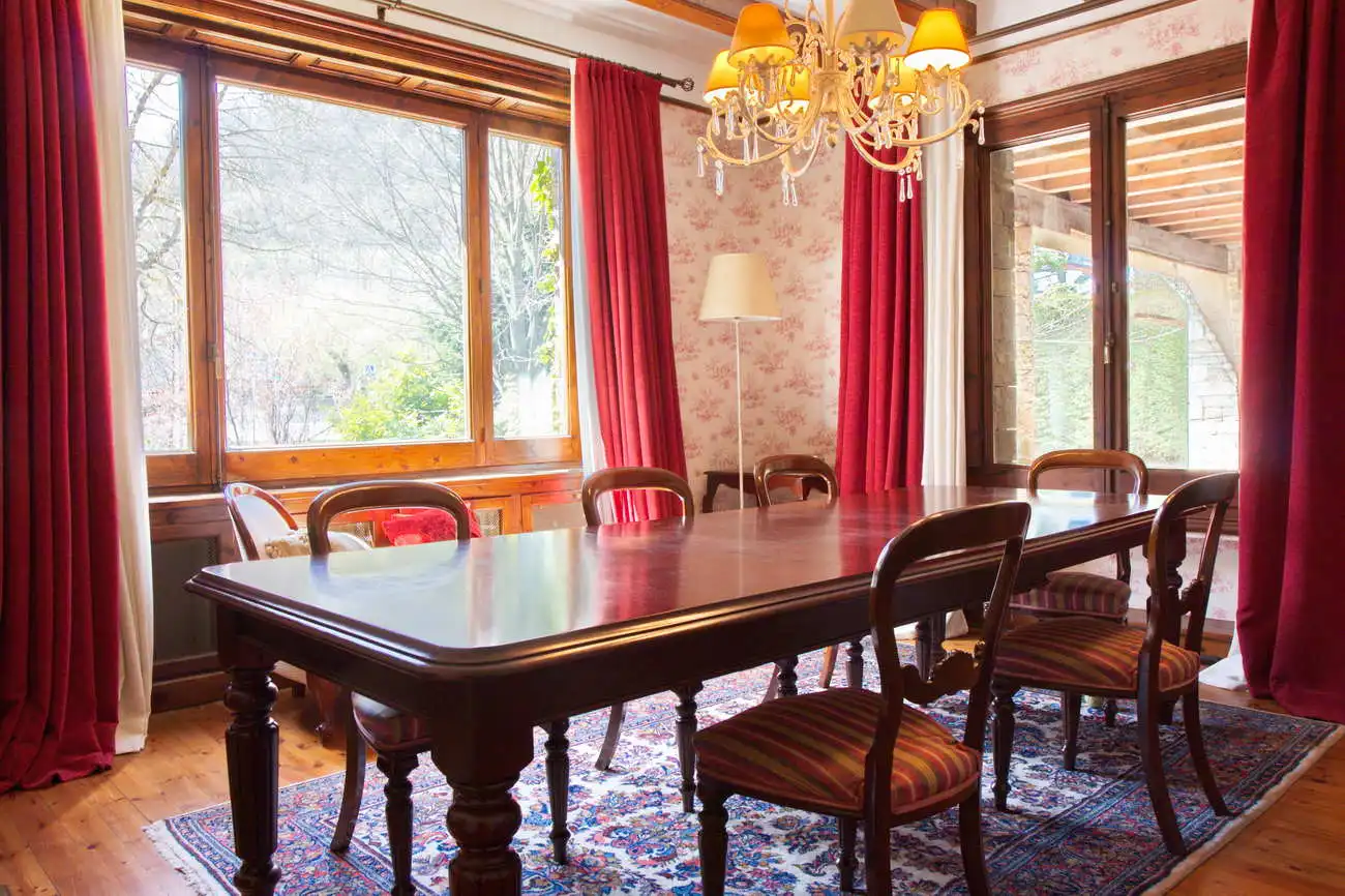 Comedor de Casa o chalet en venta en Camprodon con Calefacción, Jardín privado y Parquet