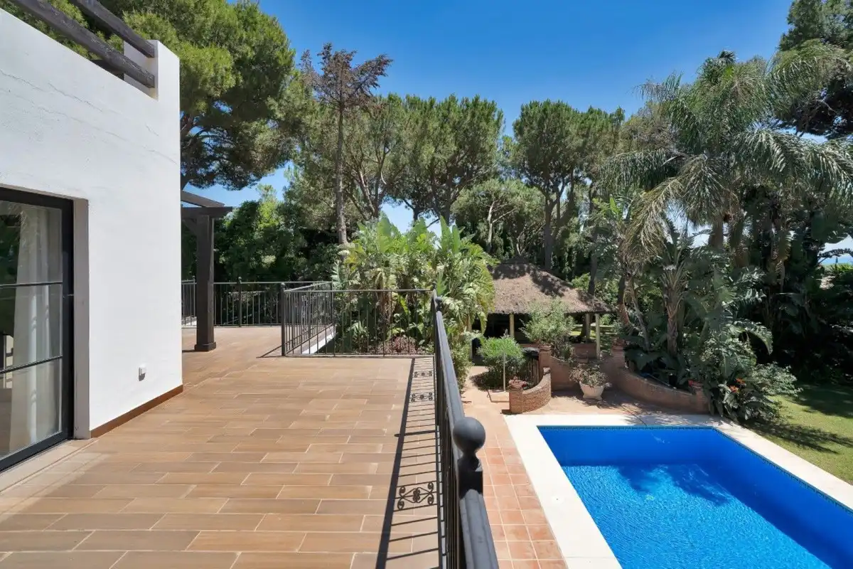 Jardí de Casa o xalet en venda en Marbella amb Aire condicionat, Calefacció i Jardí privat