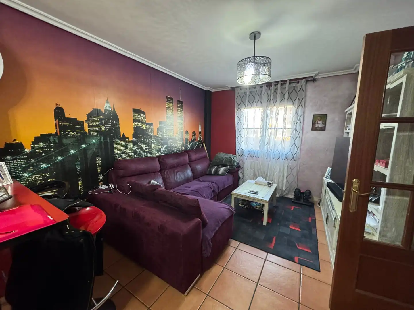 Wohnzimmer von Einfamilien-Reihenhaus zum Verkauf in Polanco mit Heizung, Privatgarten und Terrasse
