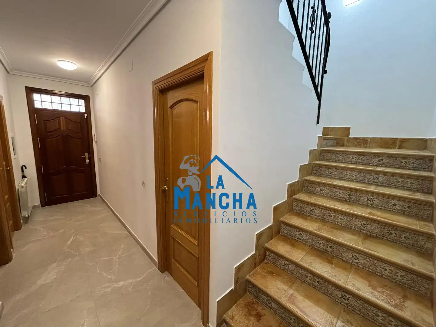 Casa o xalet en venda en La Gineta amb Aire condicionat, Terrassa i Traster
