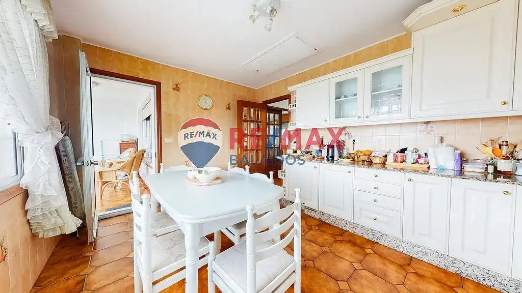 Cocina de Casa o chalet en venta en Vigo  con Jardín privado, Parquet y Terraza