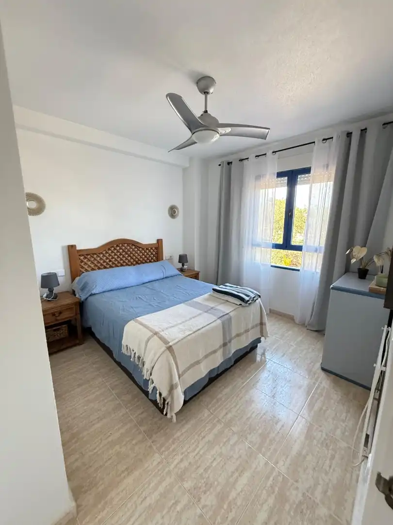 Dormitori de Apartament de lloguer en Orihuela amb Aire condicionat, Calefacció i Terrassa