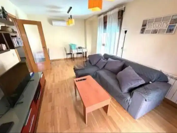 Sala d'estar de Pis en venda en Talamanca de Jarama amb Aire condicionat i Piscina