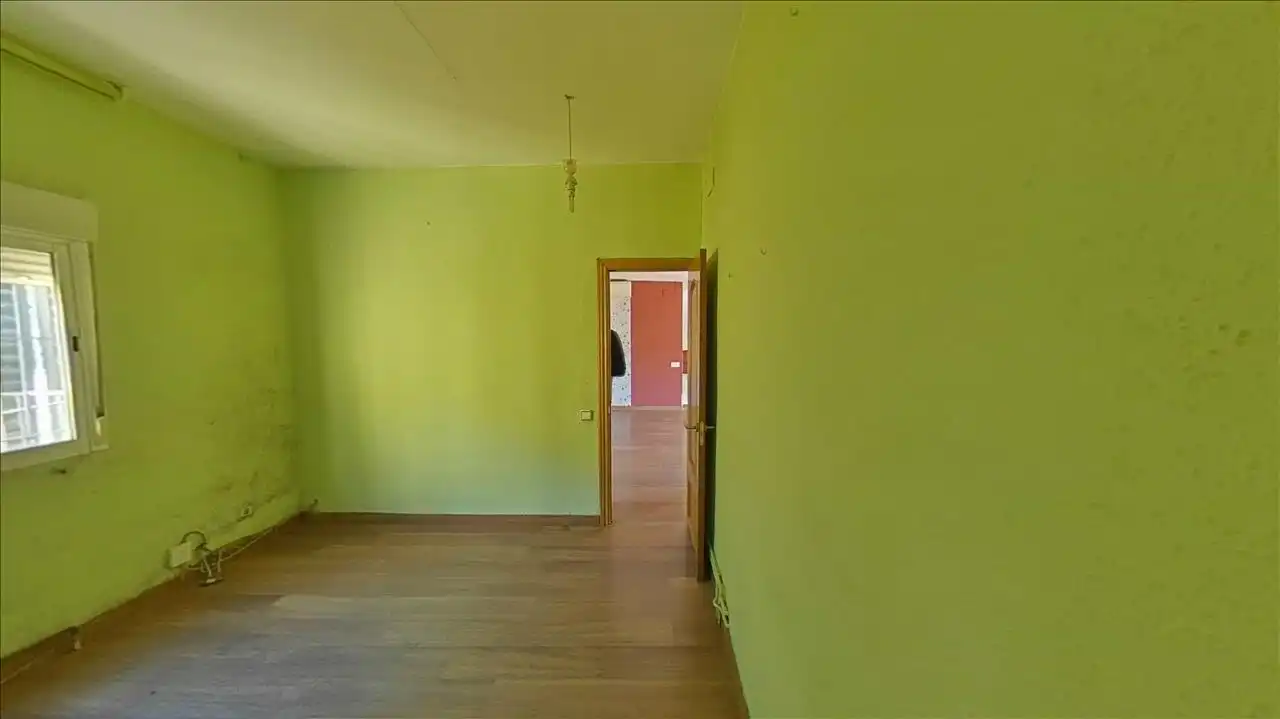 Dormitori de Casa o xalet en venda en Barcelona amb Calefacció, Parquet i Terrassa