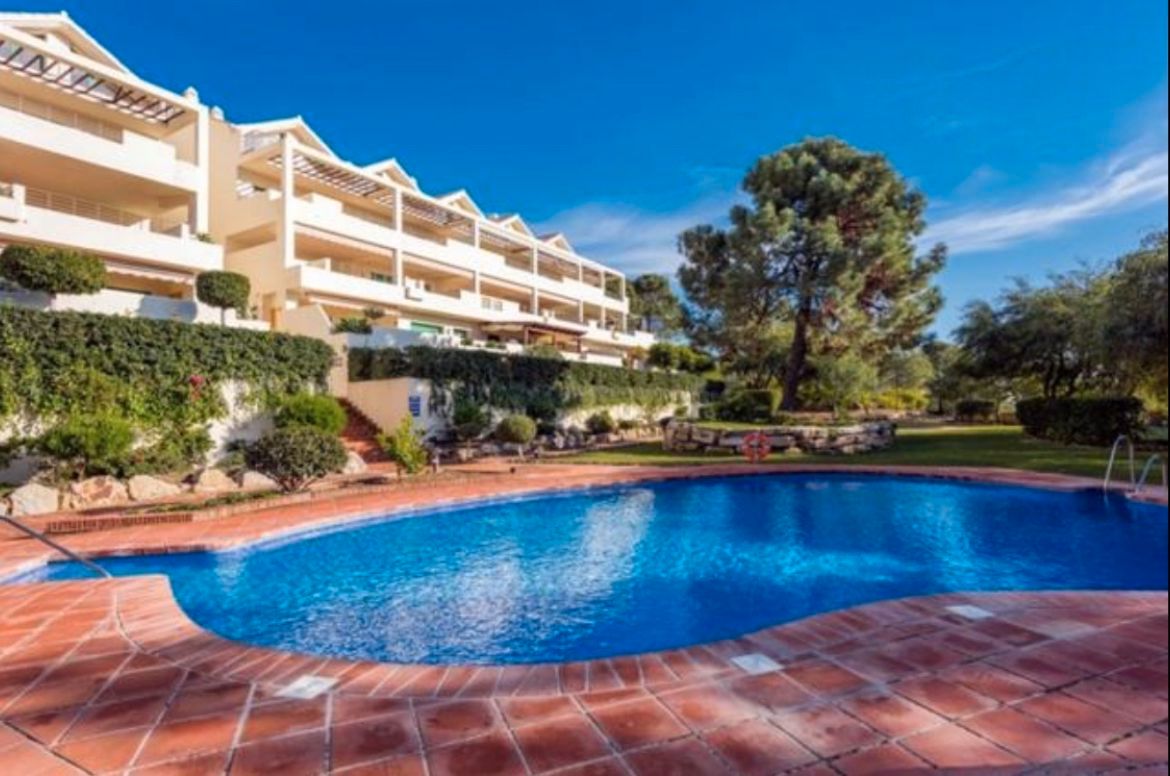 Swimming pool of Flat for sale in Estepona  with Air Conditioner, Furnished and TV