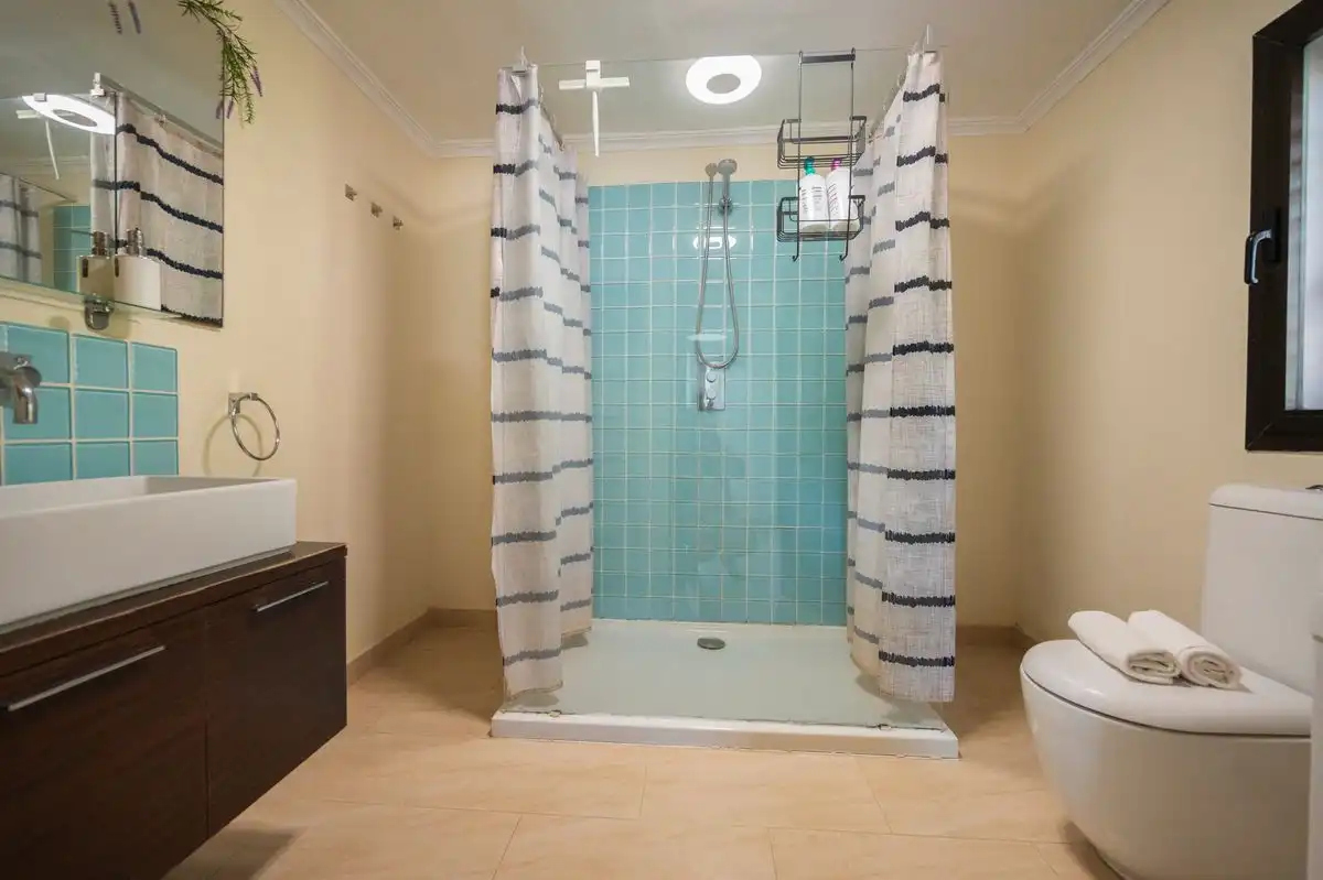 Bathroom of Flat for sale in Santa Eulària des Riu  with Air Conditioner, Heating and Private garden