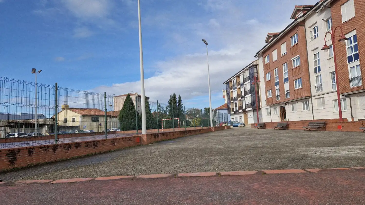 Außenansicht von Geschaftsraum zum Verkauf in Torrelavega 