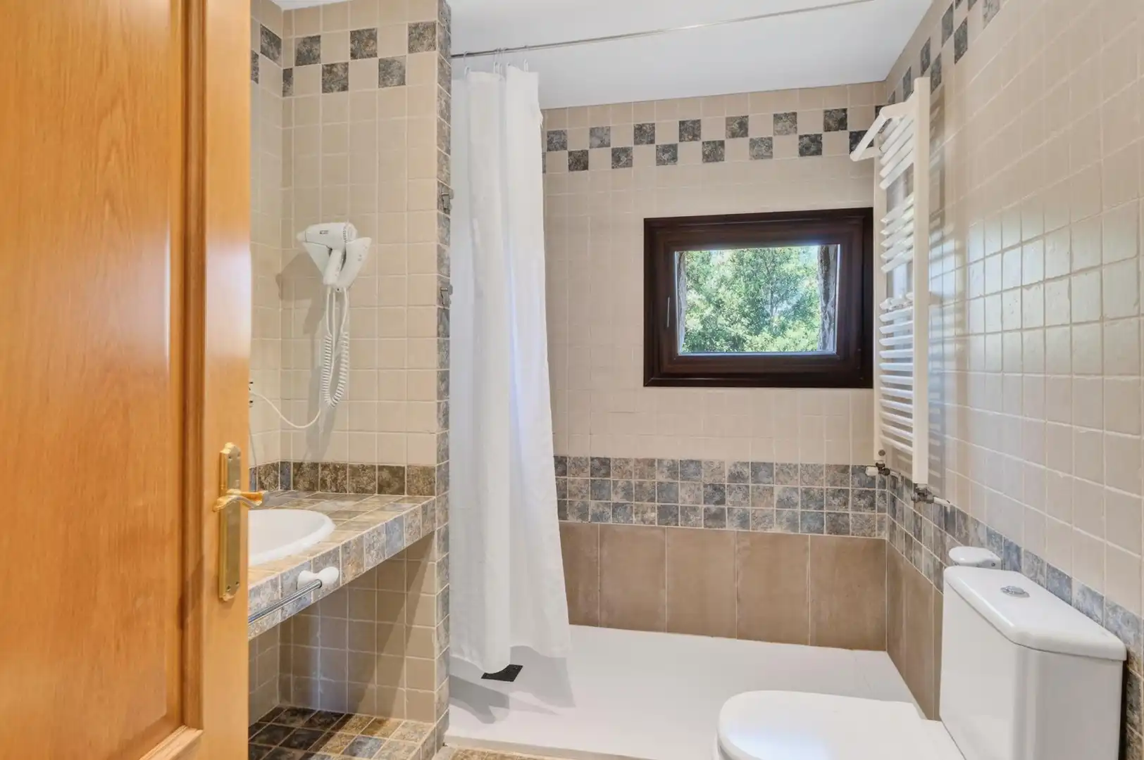 Baño de Casa o chalet en venta en Mollet de Peralada con Jardín privado, Terraza y Piscina