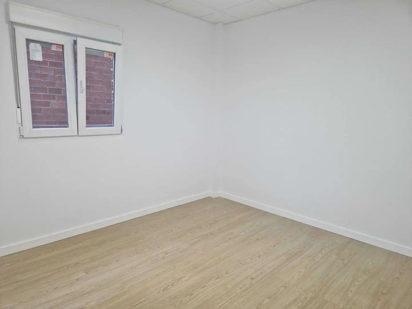 Schlafzimmer von Geschaftsraum zur Miete in Ames