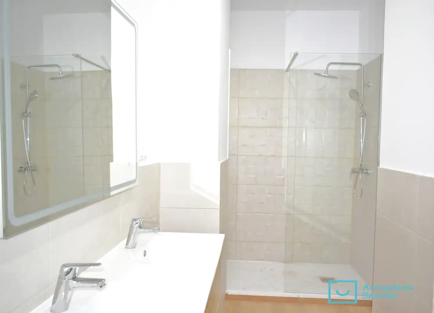 Baño de Casa o chalet de alquiler en Tiana con Horno