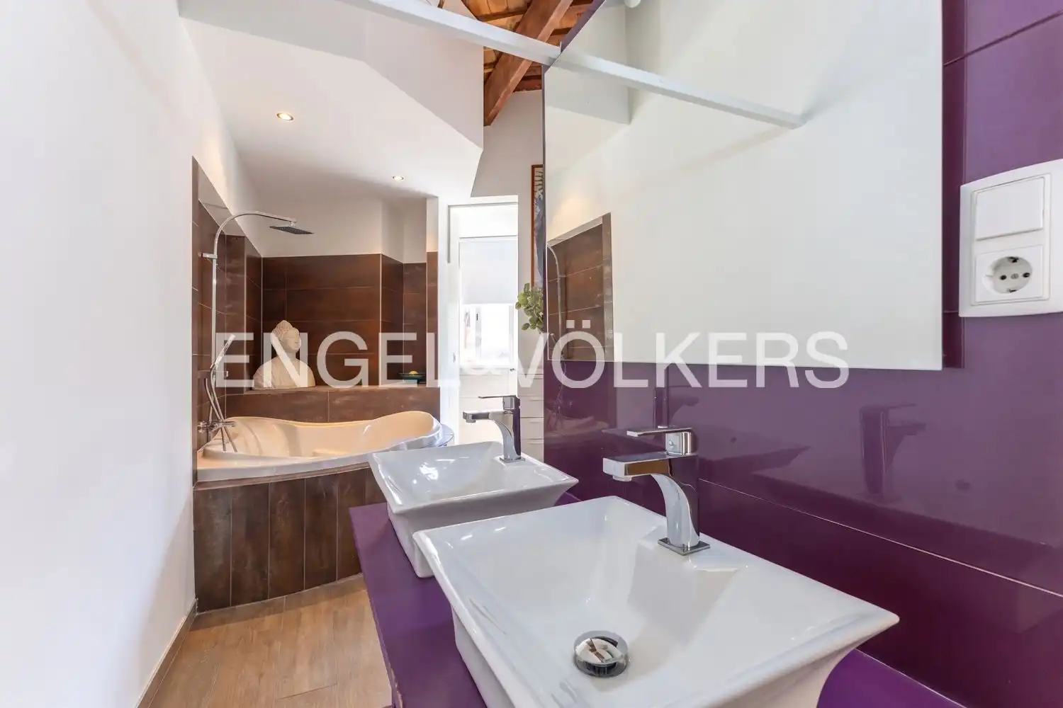 Badezimmer von Wohnung zum Verkauf in Valencia mit Klimaanlage, Heizung und Balkon