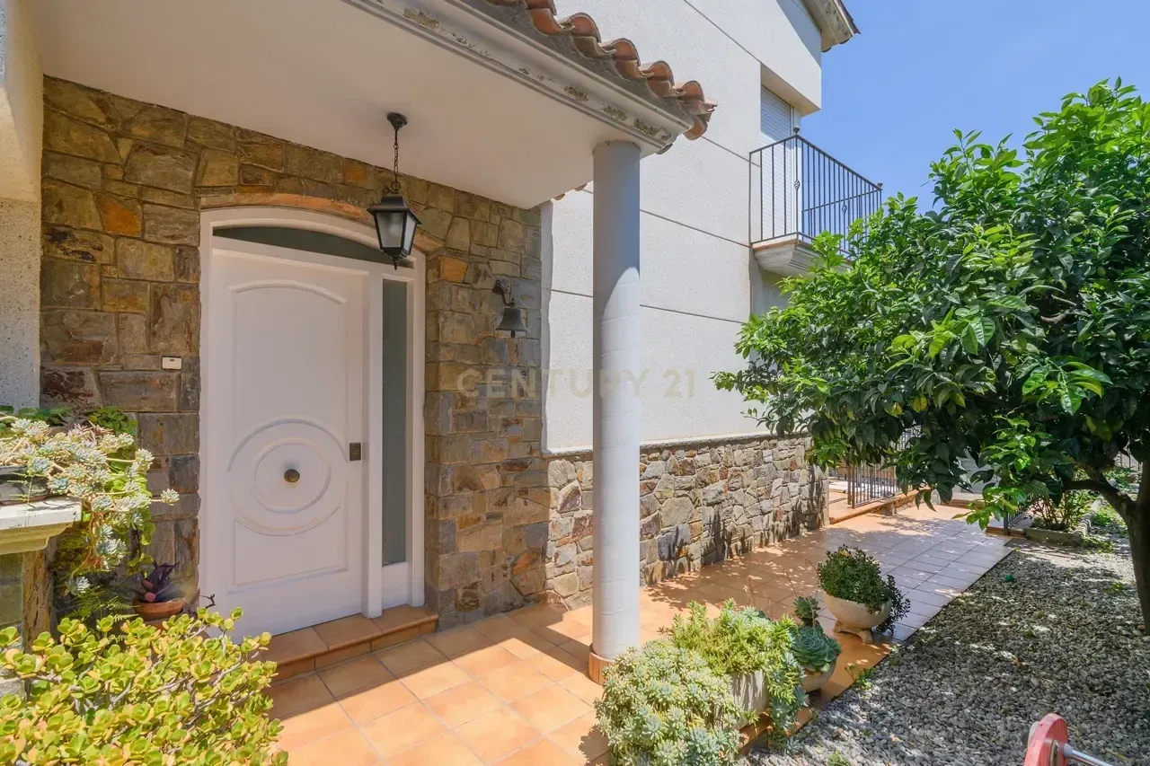 House or chalet for sale in Tiana