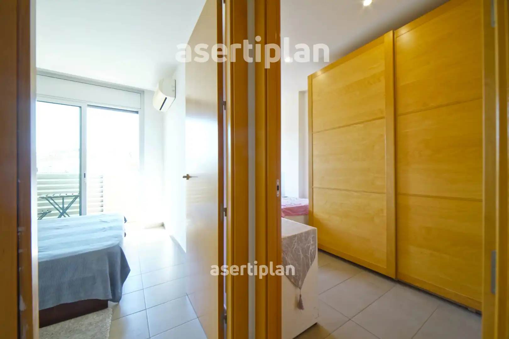 Wohnung zur Miete in Camí Ral de la Mercè, Centre