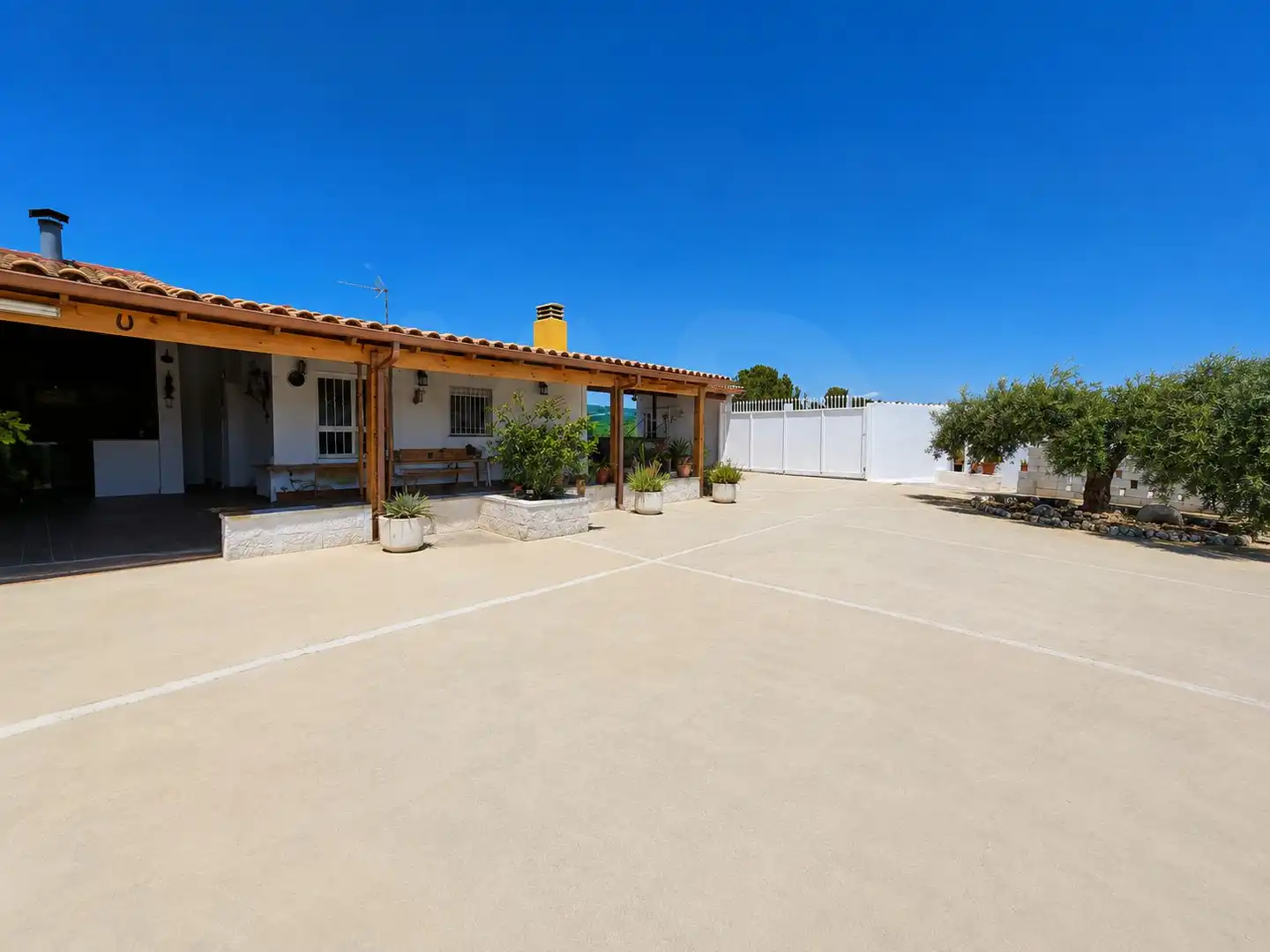 Houses for sale in Fortuna  with Air Conditioner, Terrace and Swimming Pool