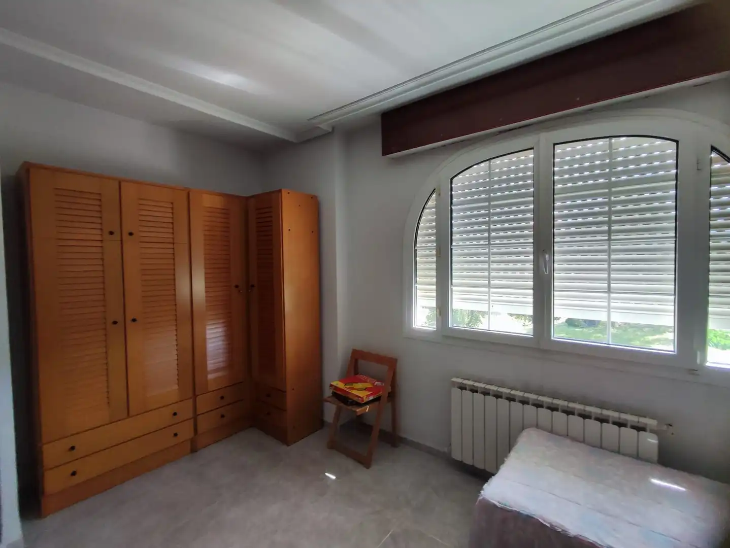Schlafzimmer von Haus oder Chalet zum Verkauf in Plasencia mit Heizung, Privatgarten und Terrasse