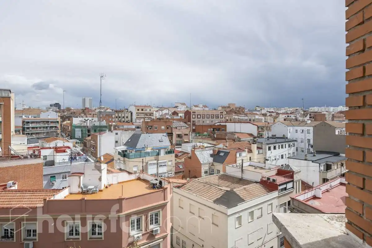 Exterior view of Flat for rent in Madrid  with Air Conditioner, Heating and Parquet flooring