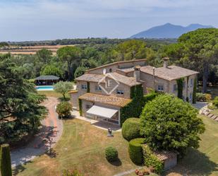 Vista exterior de Finca rústica en venda en Lladó amb Aire condicionat, Calefacció i Terrassa
