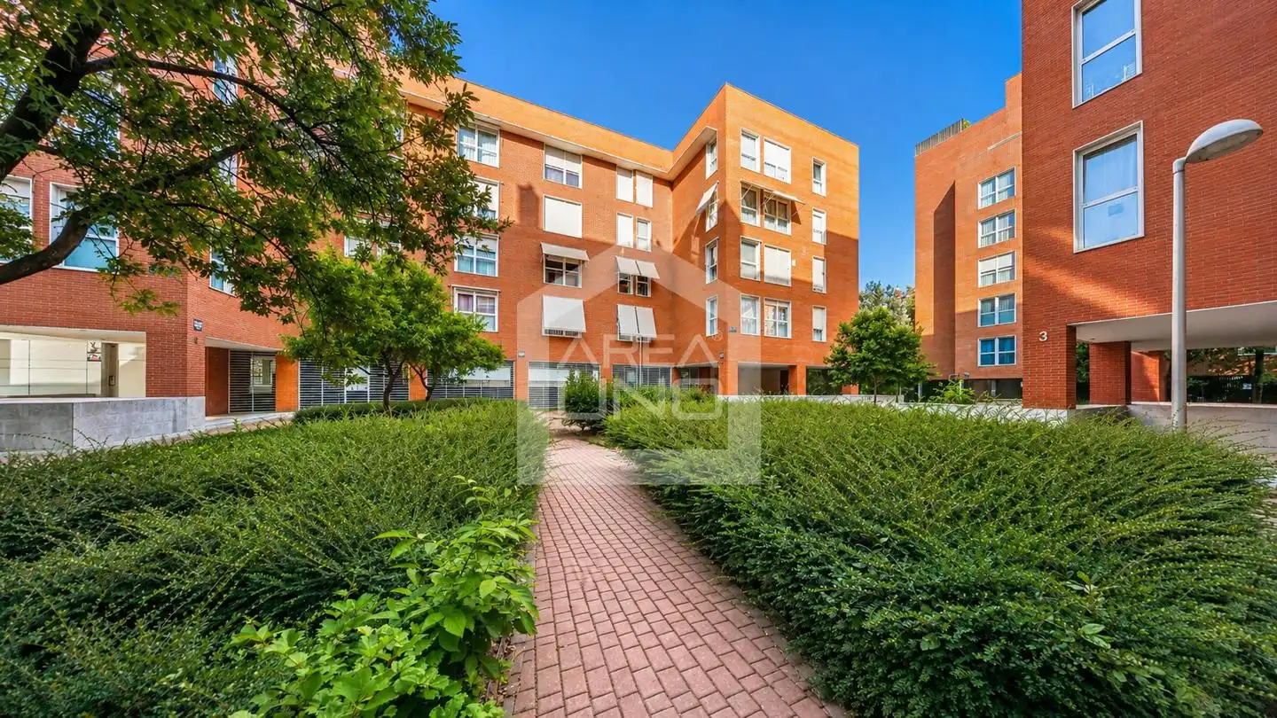 Vista exterior de Piso en venta en Madrid con Aire acondicionado, Calefacción y Trastero