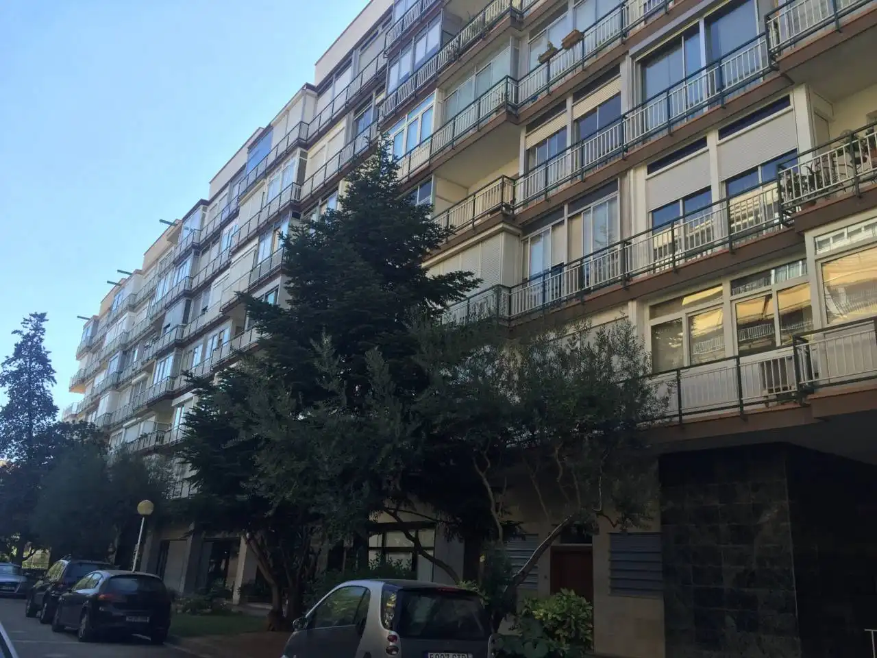 Außenansicht von Garage zum Verkauf in Barcelona