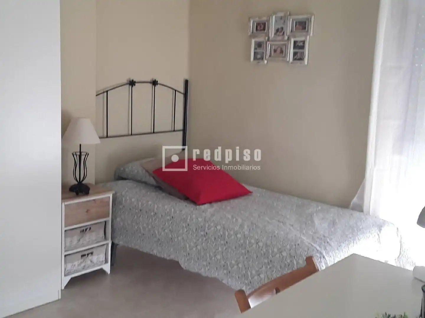 Bedroom of Flat for rent in Sevilla  with Air Conditioner, Terrace and Furnished