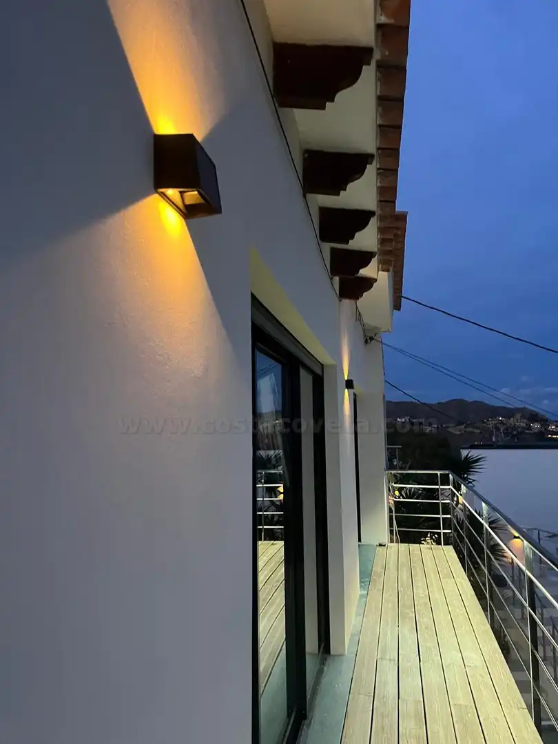 Vista exterior de Casa o chalet en venta en El Campello con Aire acondicionado, Jardín privado y Terraza