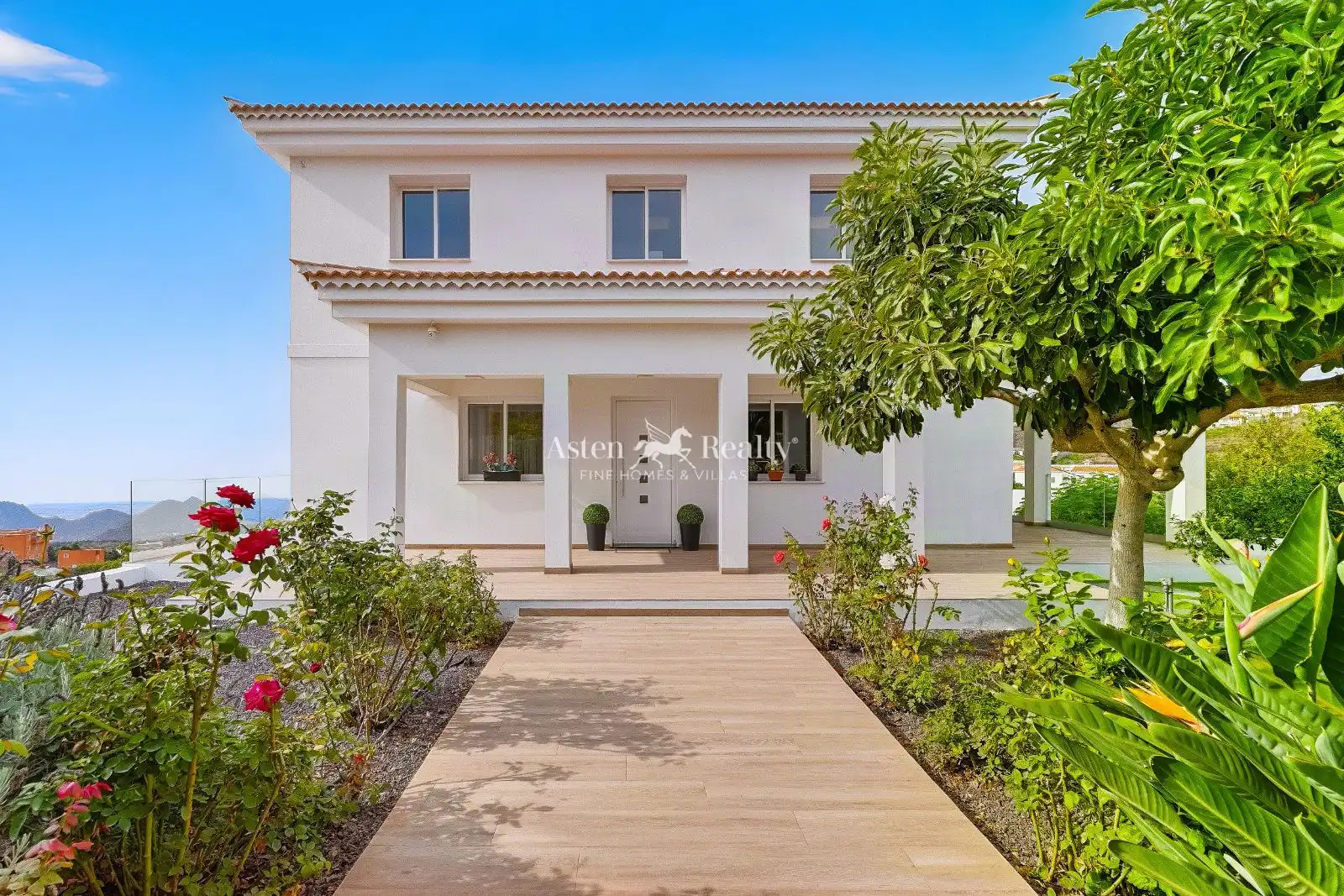 Exterior view of Houses for sale in La Camella