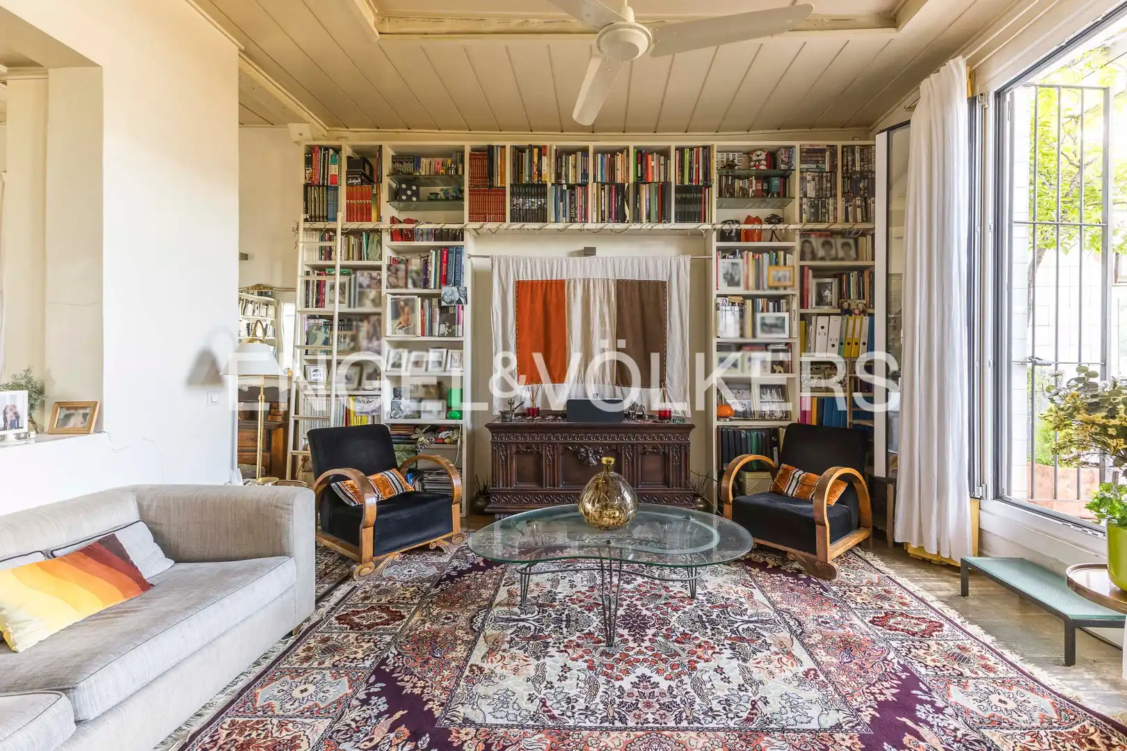 Wohnzimmer von Dachboden zum Verkauf in  Madrid Capital mit Klimaanlage, Heizung und Terrasse