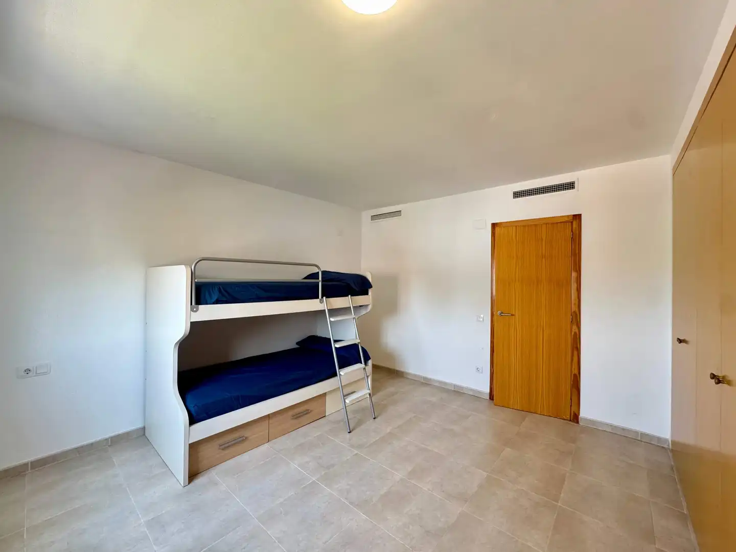 Dormitori de Casa adosada en venda en Rafelcofer amb Aire condicionat, Calefacció i Terrassa