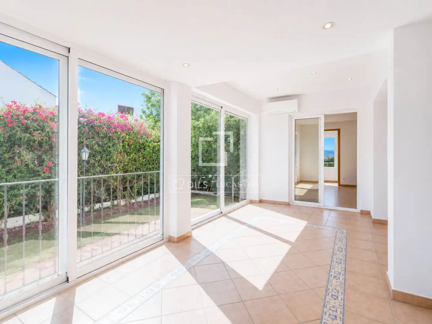 Villa avec terrasse à vendre à Vallpineda - Santa Bárbara, imagen 13