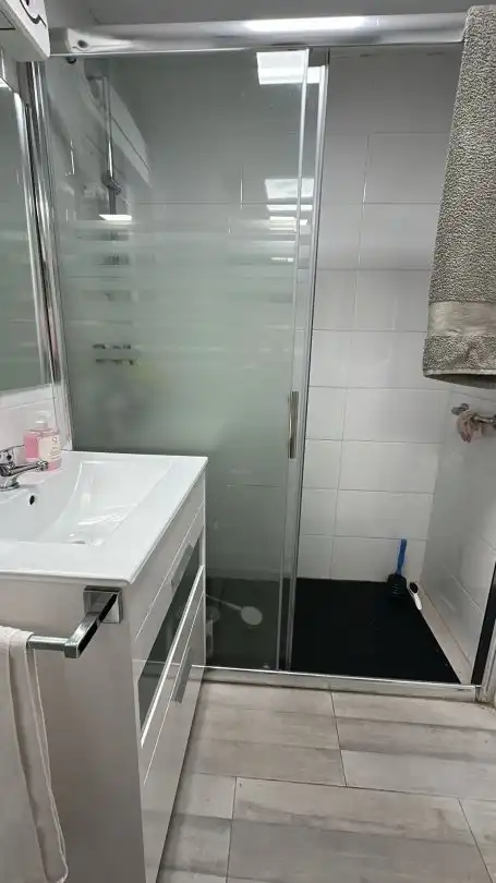 Bany de Pis en venda en Mansilla de las Mulas amb Calefacció, Terrassa i Moblat