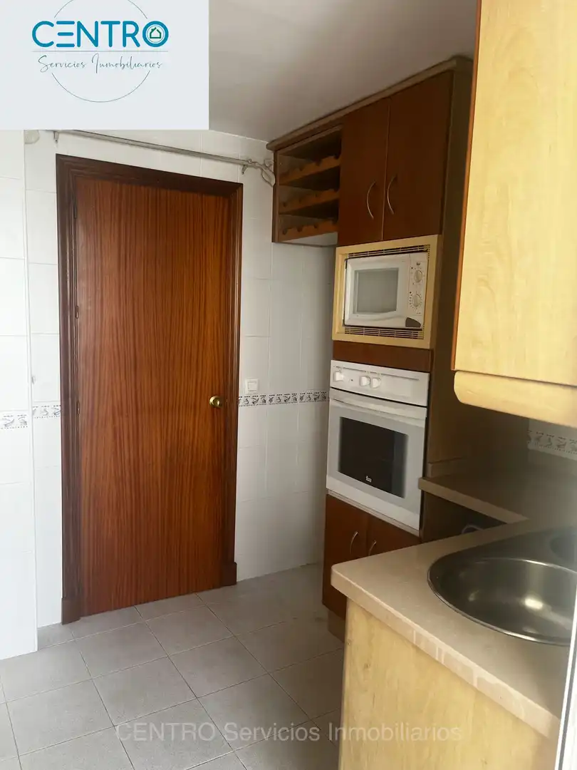 Cuina de Pis en venda en Algeciras amb Aire condicionat