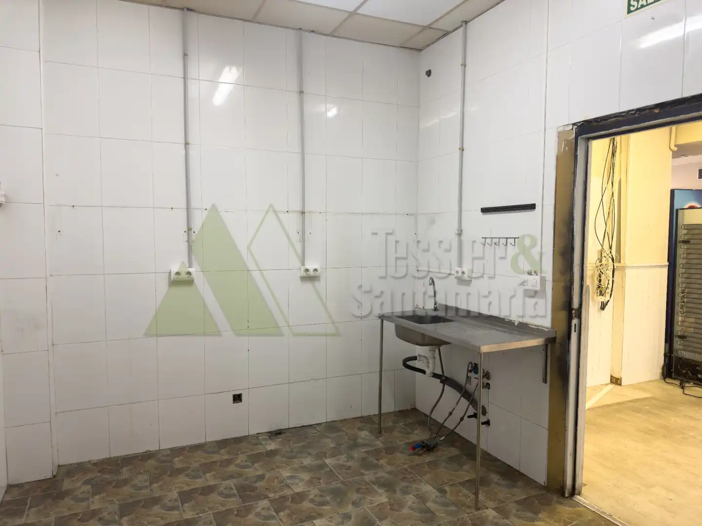 Cocina de Local en venta en Gijón 