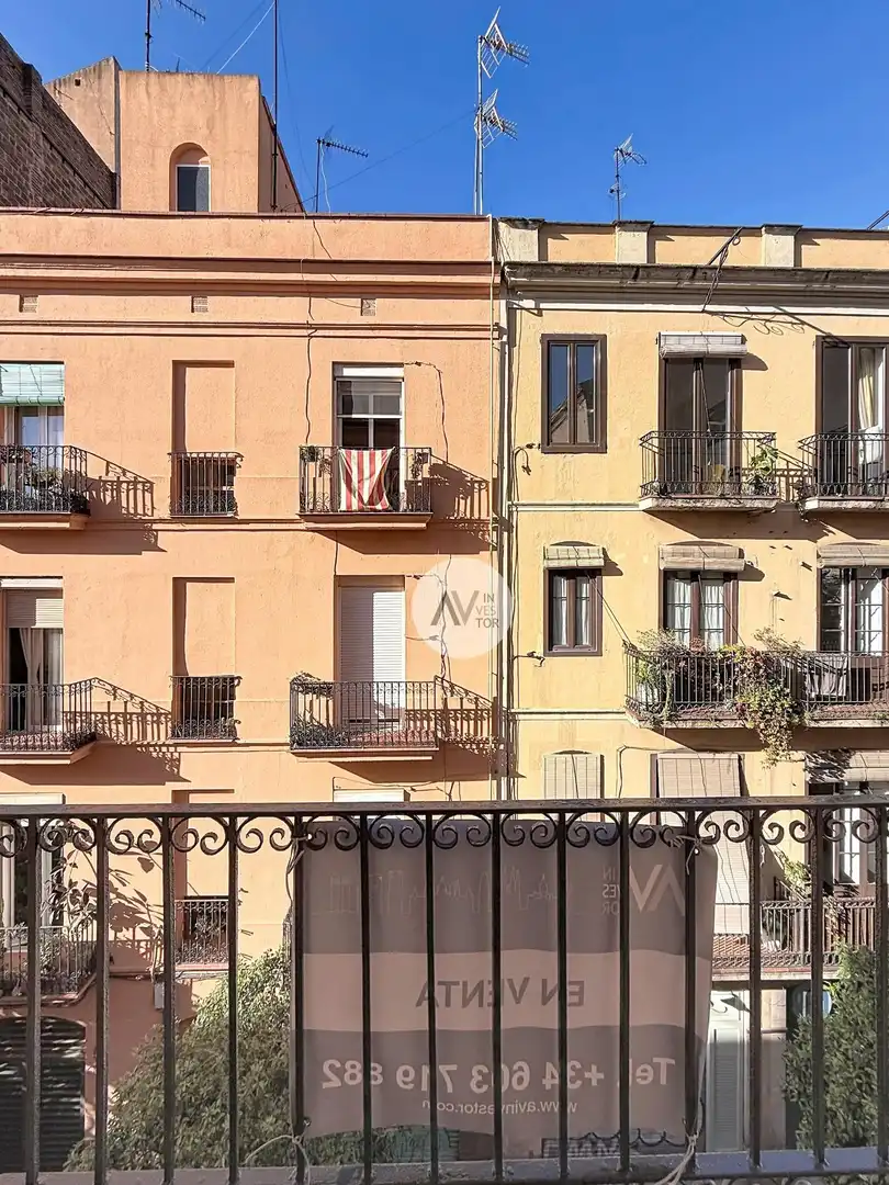 Balcony of Apartments for sale in Barcelona  with Air Conditioner, Heating and Parquet flooring