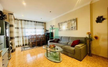 Living room of Flat for sale in Badalona  with Air Conditioner, Heating and Terrace