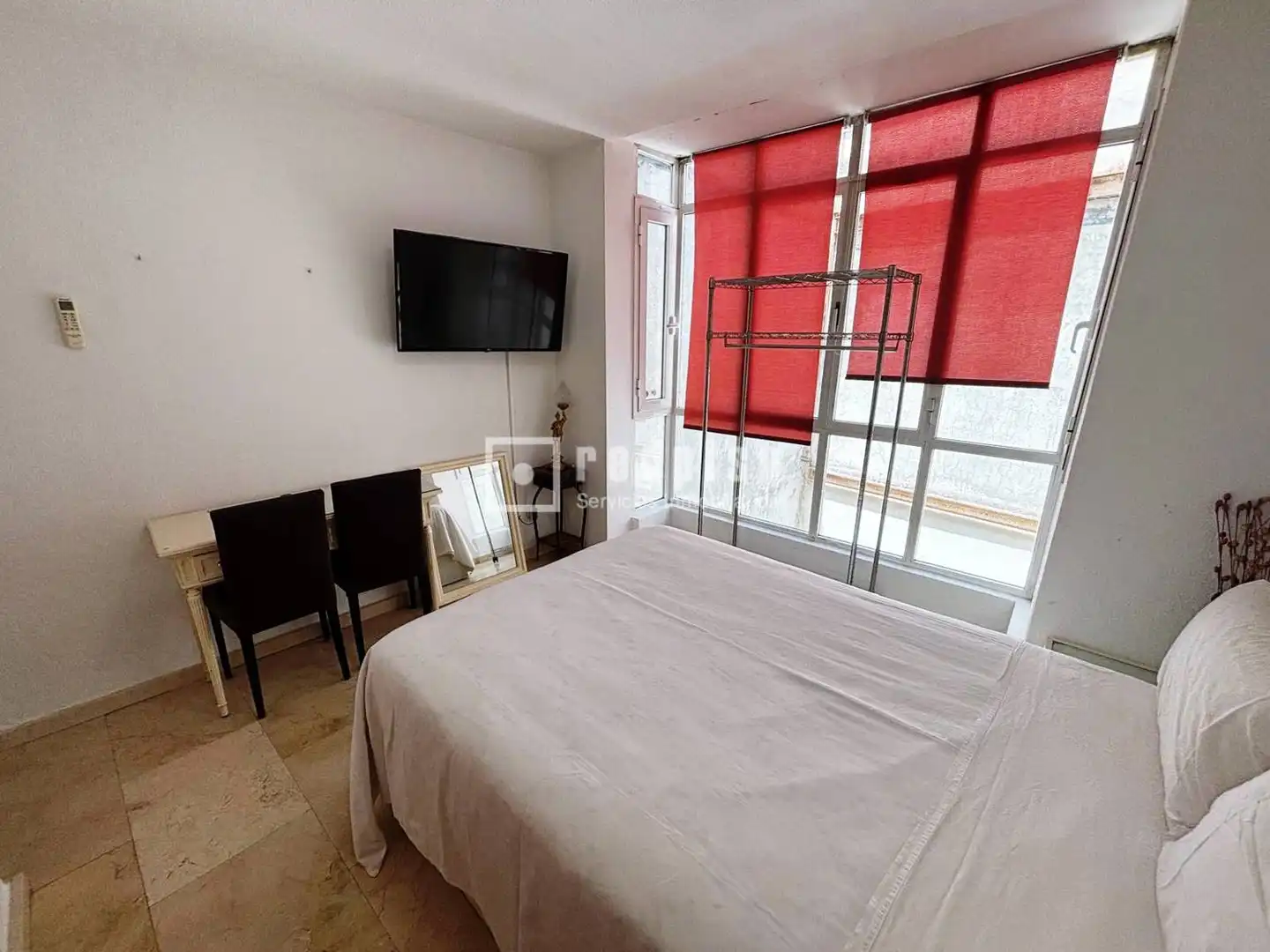 Dormitori de Dúplex en venda en Guadalajara amb Aire condicionat, Calefacció i Moblat