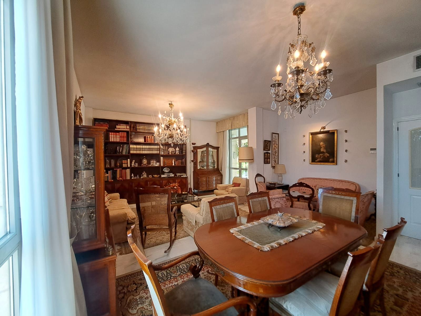 Menjador de Pis en venda en  Sevilla Capital amb Aire condicionat, Calefacció i Terrassa