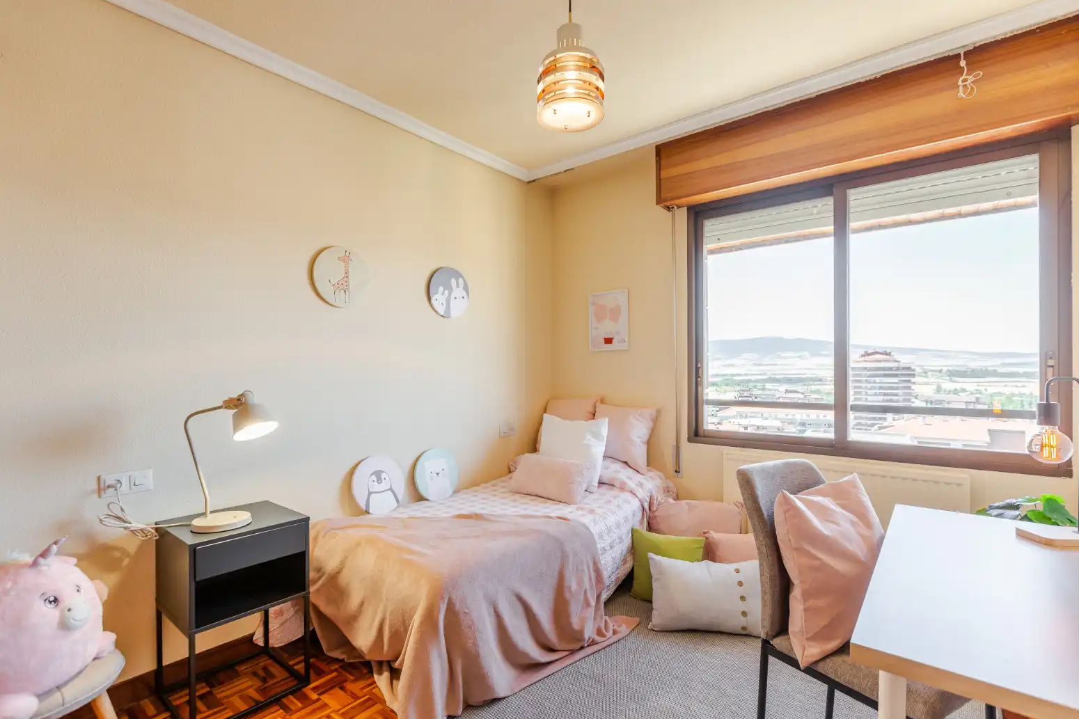 Habitación de Ático en venta en  Pamplona / Iruña con Parquet y Terraza