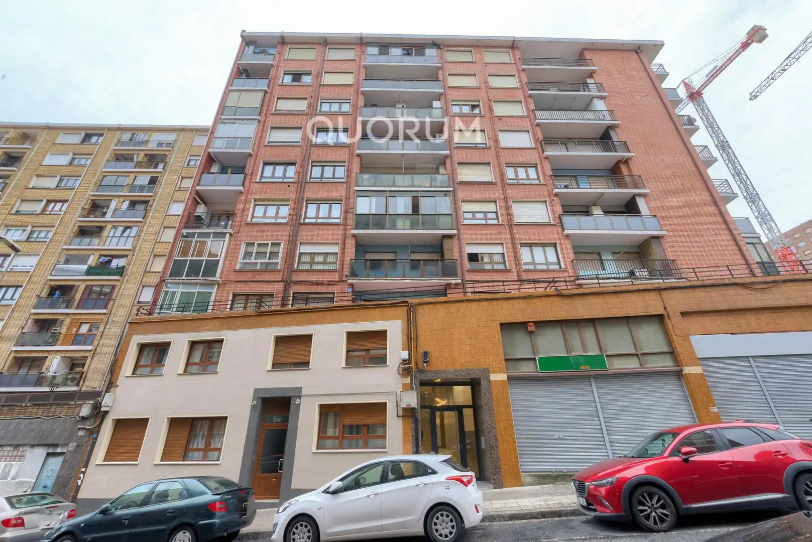 Außenansicht von Wohnung zum Verkauf in Basauri  mit Heizung, Möbliert und Balkon
