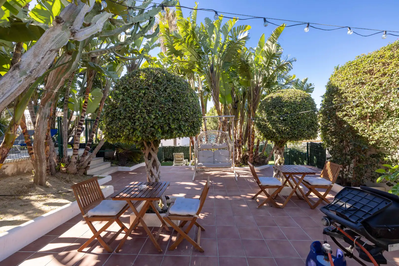 Terrassa de Casa o xalet en venda en Marbella amb Aire condicionat, Calefacció i Jardí privat