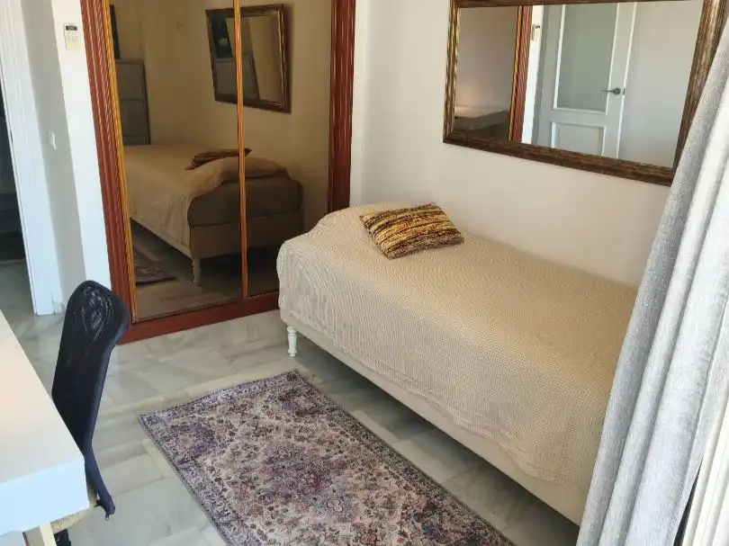 Schlafzimmer von Dachboden zur Miete in Mijas mit Klimaanlage, Terrasse und Balkon