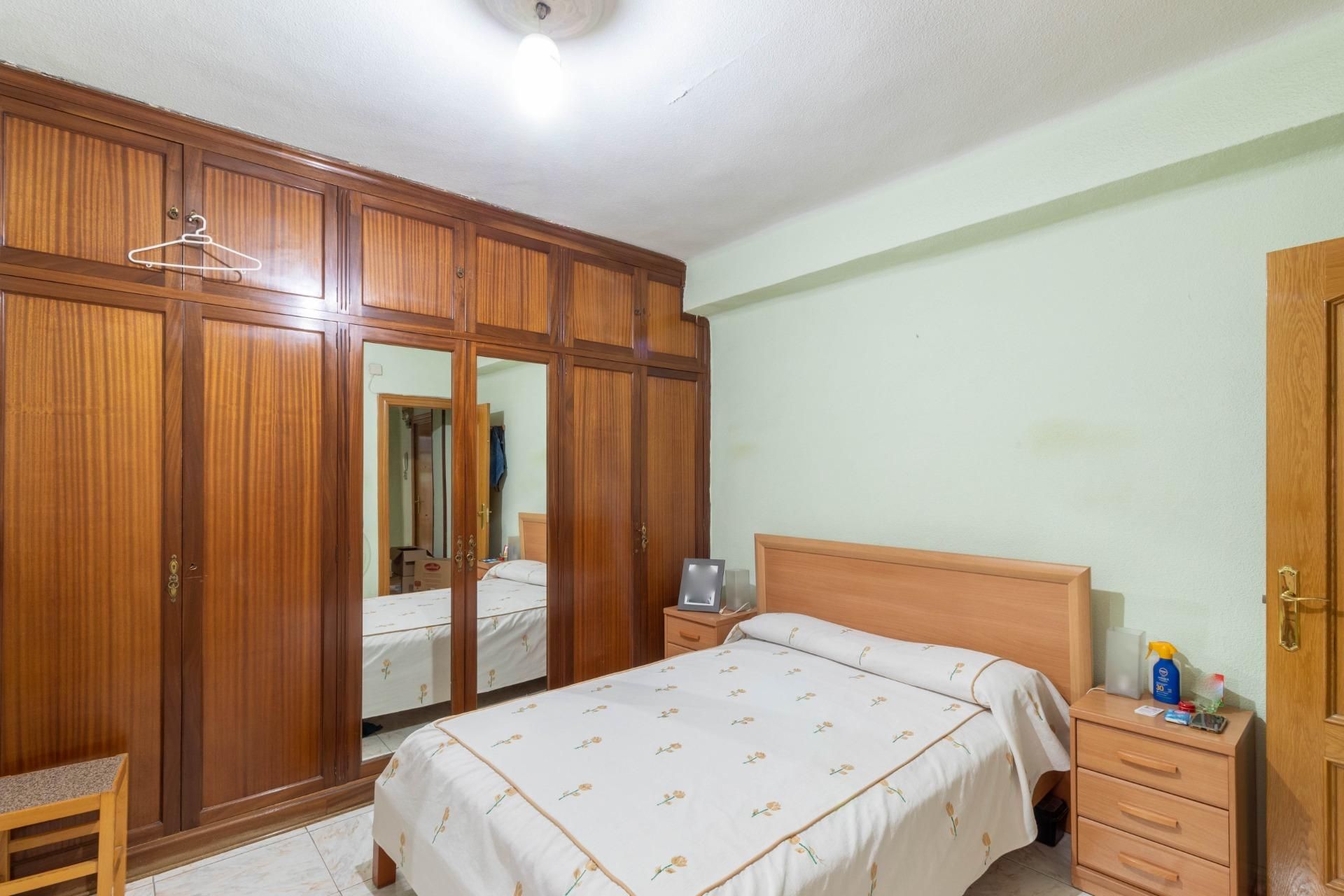 Habitación de Piso en venta en  Madrid Capital con Calefacción