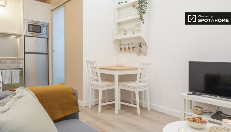 Piso de alquiler en Almagro - Imagen 4