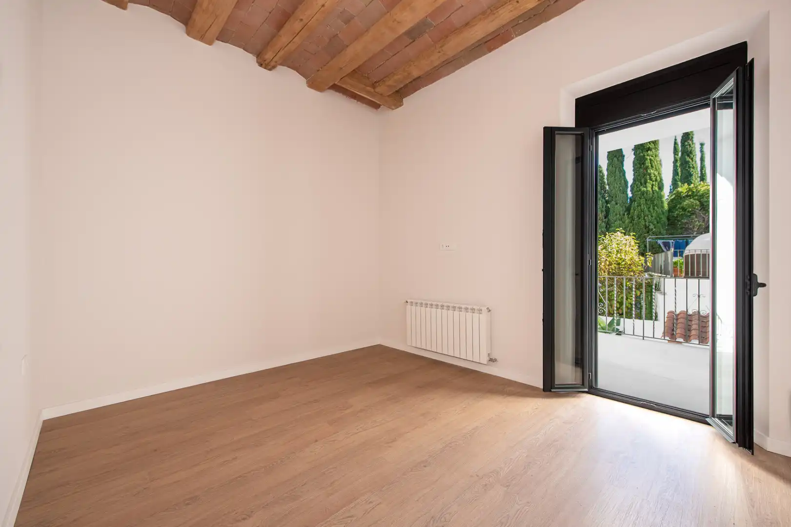 Detached homes for sale in Eixample